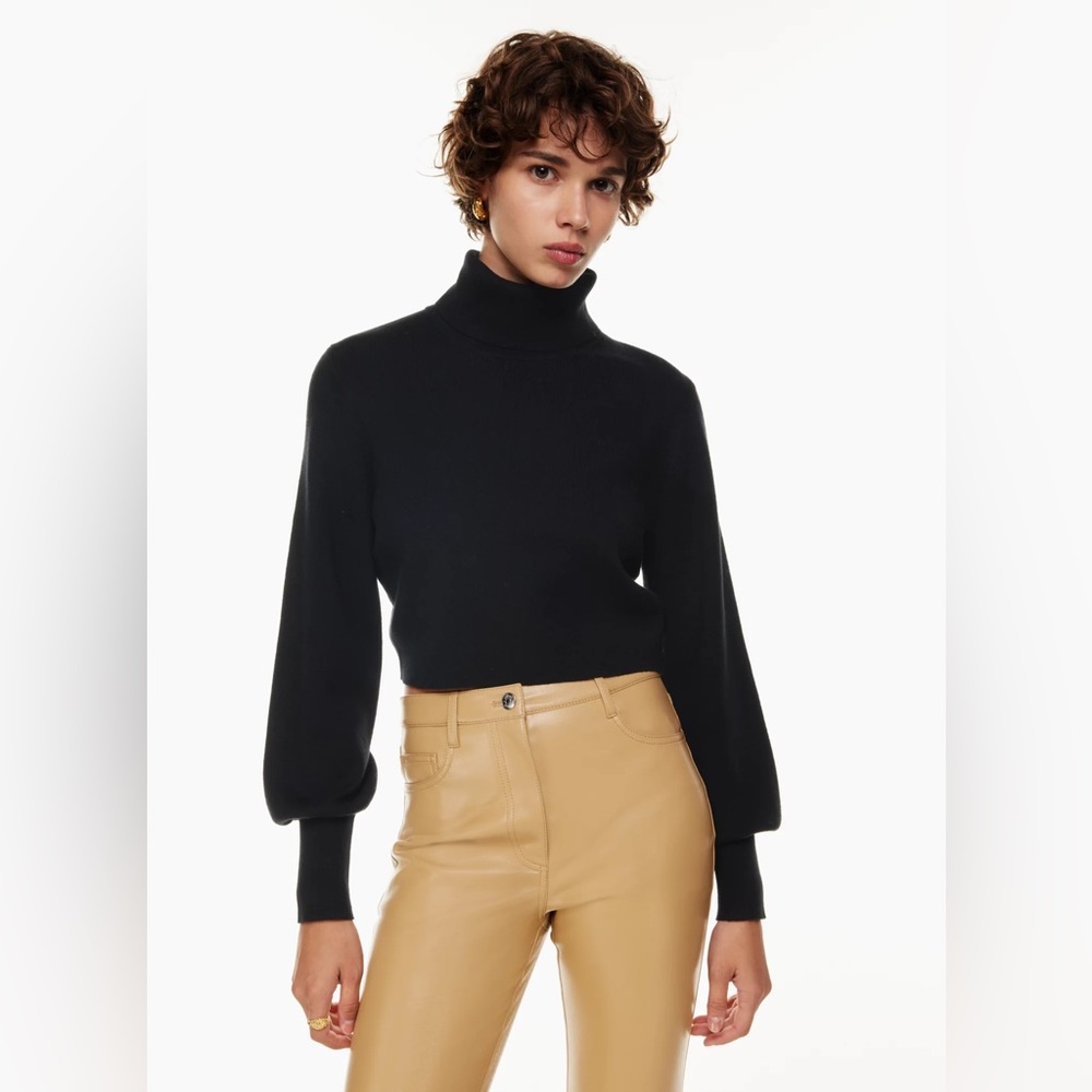 Artizia Rebecca turtleneck cropped